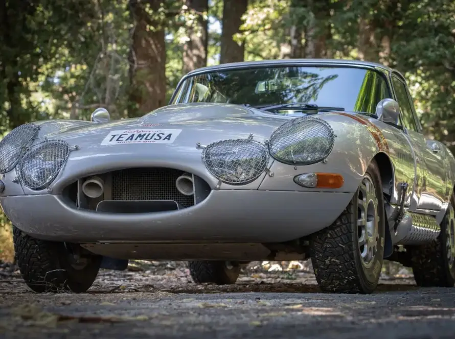 Jaguar E-Type_ Classic Style for Modern Roads