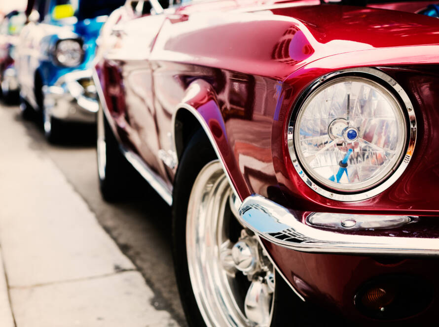 Cadillac Eldorado vs Coupe de Ville in India