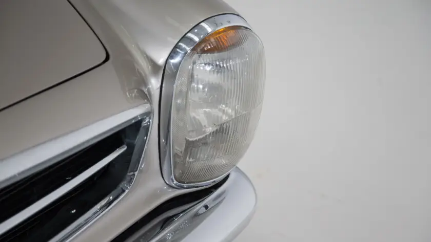 Mercedes W111 Coupe: Classic Luxury Icon