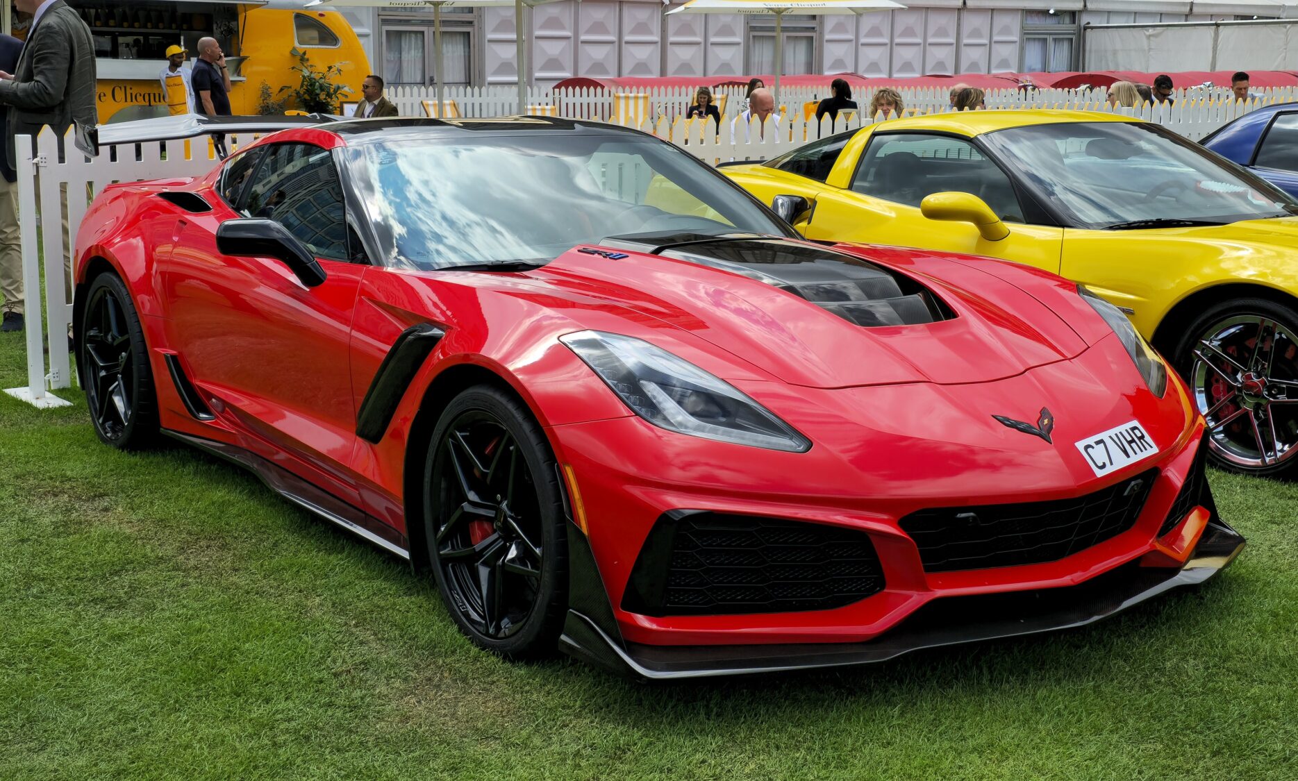2024 Chevrolet Corvette ZR1, photo 2 of 7