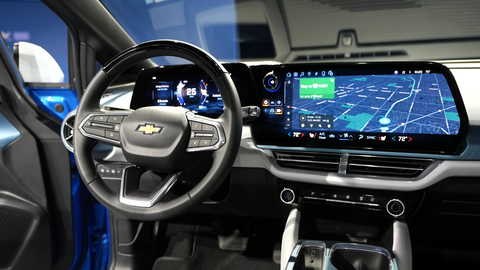 2024 Chevrolet Equinox EV, photo 1 of 7