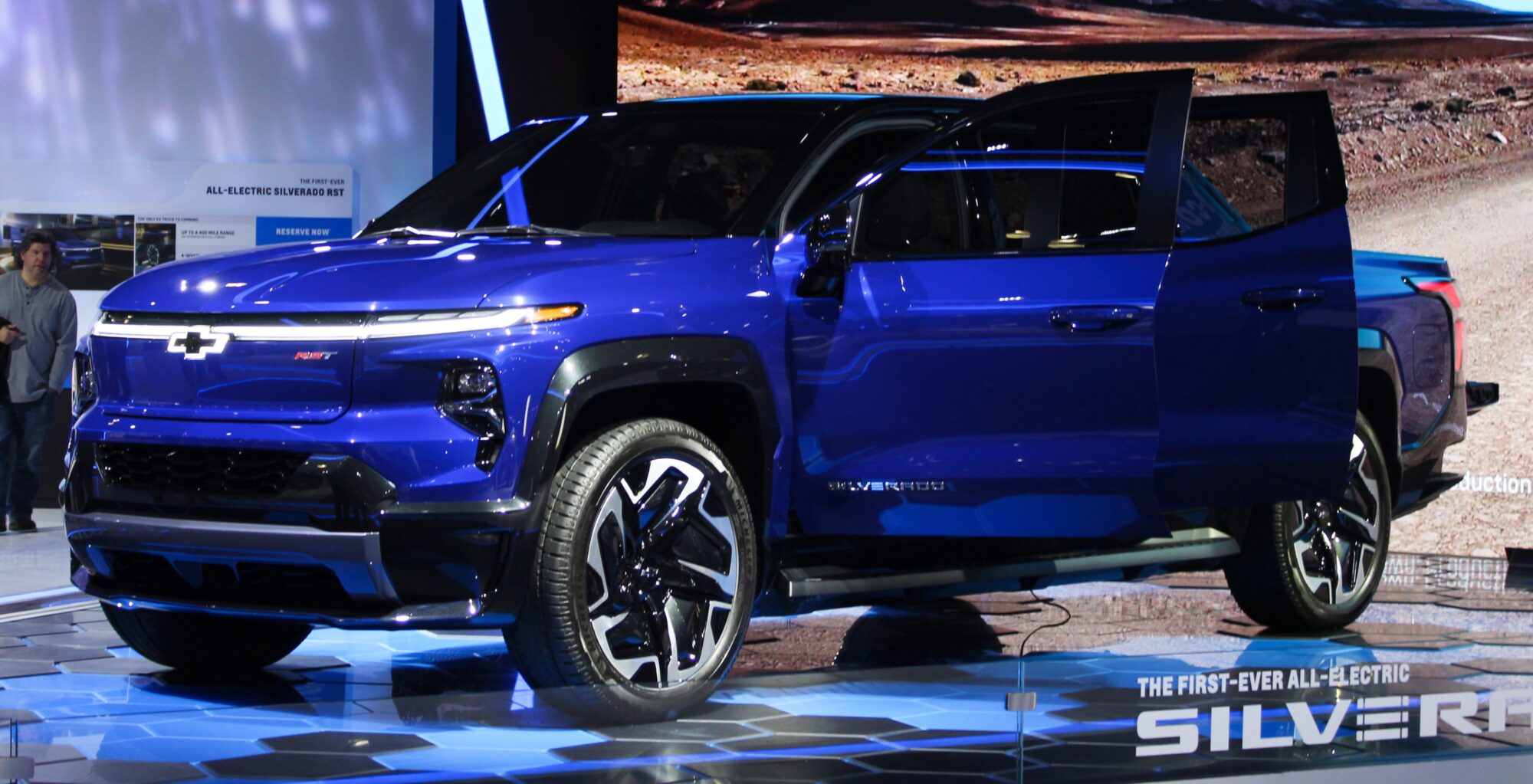 2024 Chevrolet Silverado EV RST, photo 3 of 5