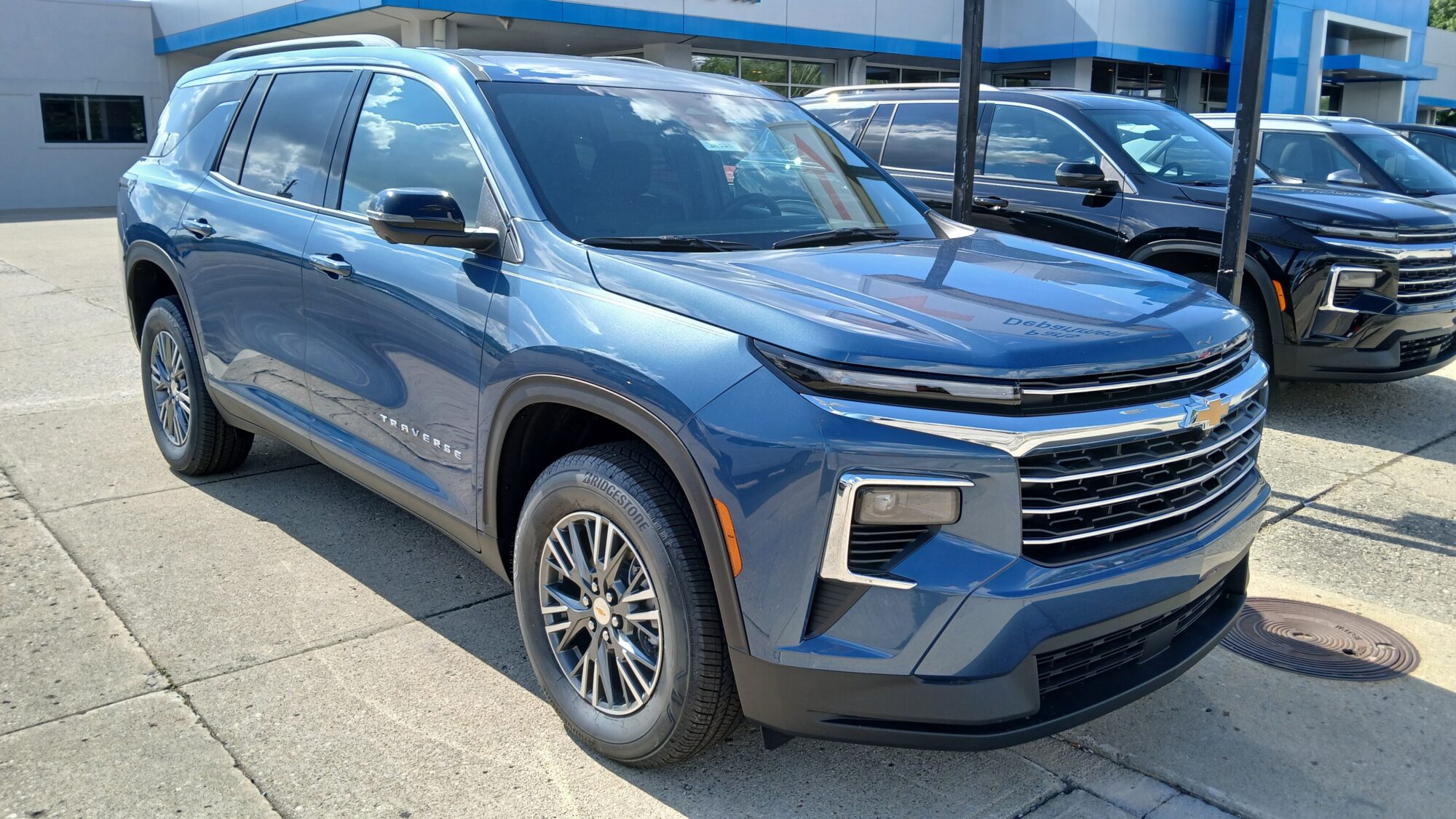 2024 Chevrolet Traverse, photo 3 of 7