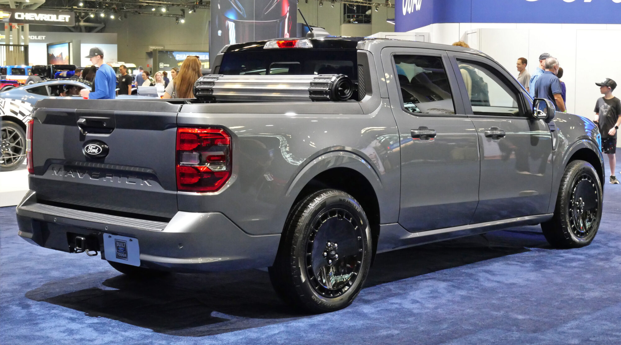 2024 Ford Maverick Lobo, photo 2 of 3