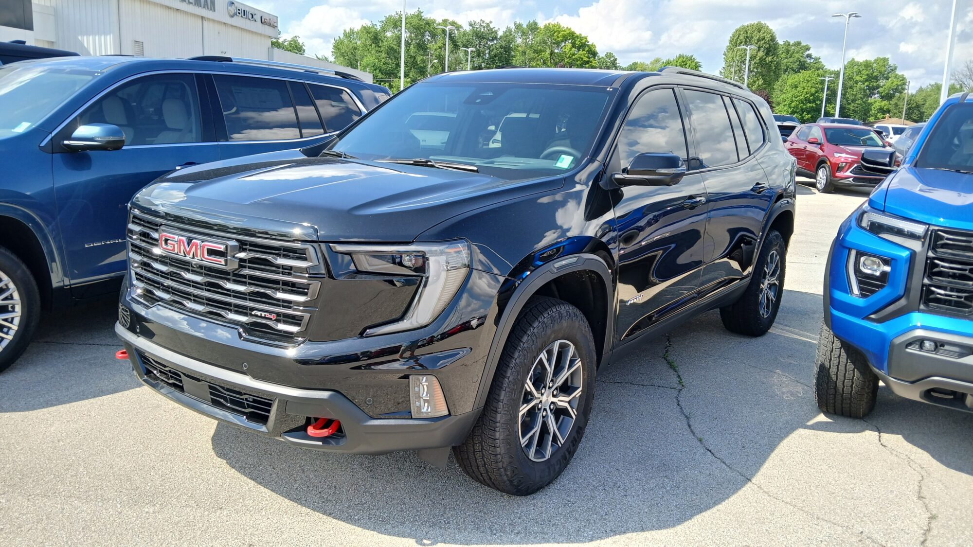 2024 GMC Acadia, photo 4 of 6