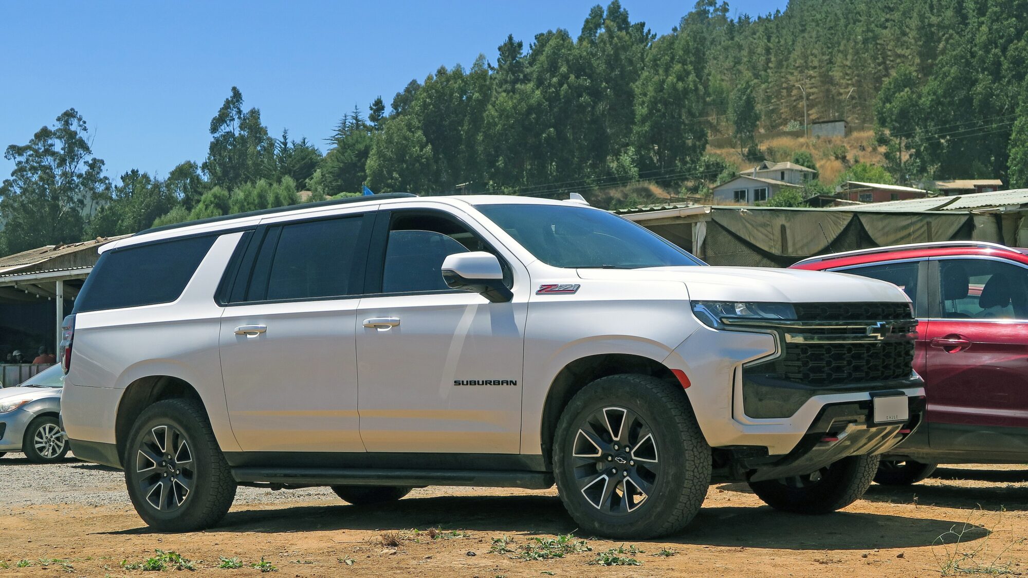2025 Chevrolet Suburban, photo 6 of 7