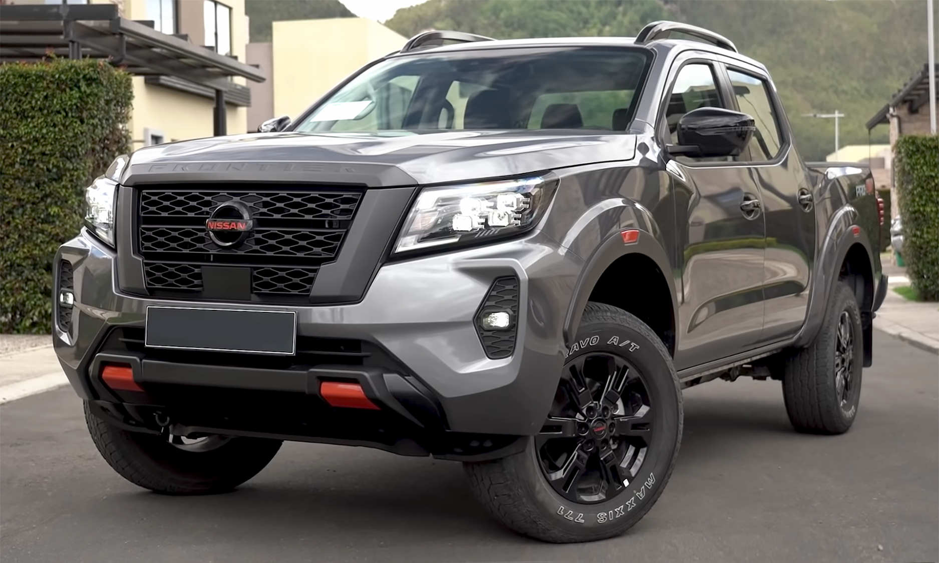 2025 Nissan Frontier Pro, photo 6 of 7