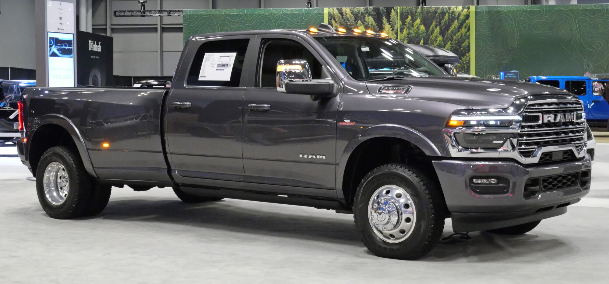 2025 RAM 3500/4500/5500 Chassis Cab, photo 3 of 7