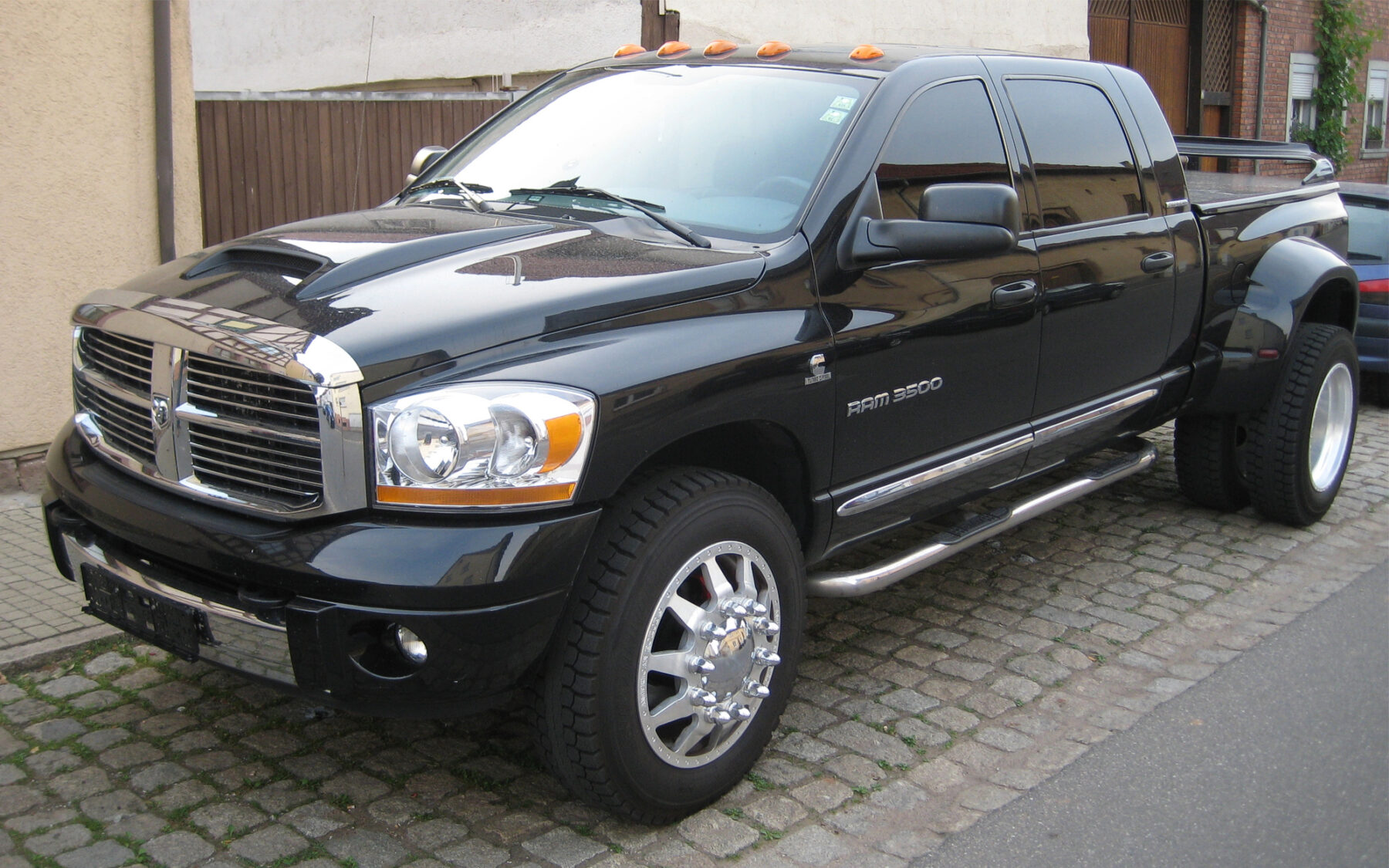 2025 RAM 3500 Heavy Duty, photo 6 of 6